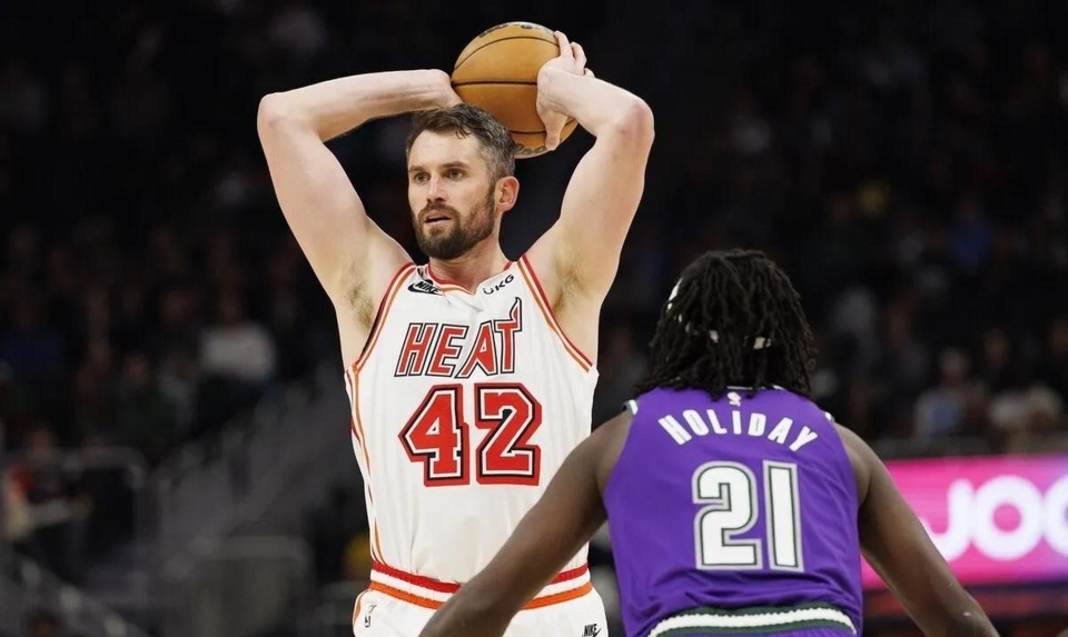 Kaiyun Sports-包含迈阿密热火发布备战花絮，赛前内部沟通，欧篮联任务艰巨，赛季目标并未改变的词条